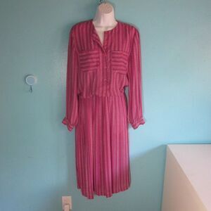 Vintage Long Sleeve Dress Chimney Ridge Womens Size 8 Pink Midi 38 -32- 44